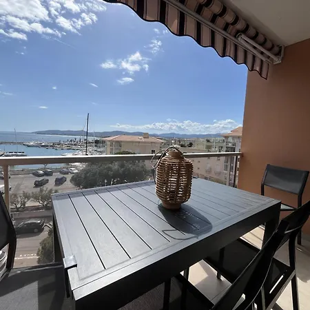 Apartment Incroyable Vue Sur Pour Ce T2 Avec Cabine, Le Capitole Fréjus