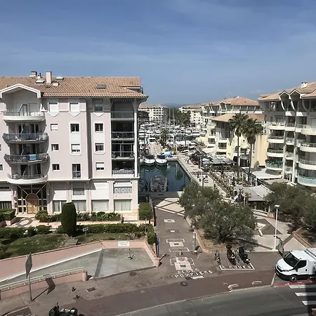 Incroyable Vue Sur Pour Ce T2 Avec Cabine, Le Capitole Apartment Fréjus